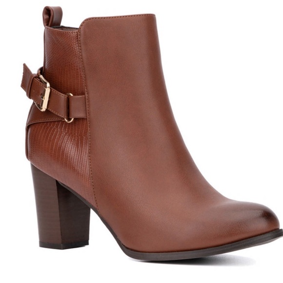 NWT Andra Bootie - Picture 7 of 9